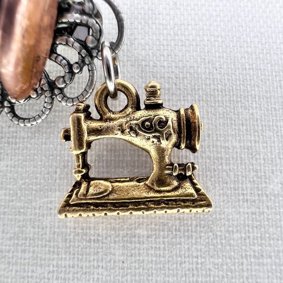 Seamstress Tri-Tone Scissors, Thread, Thimble & Sewing Machine Brooch Pin - Picture 5 of 7